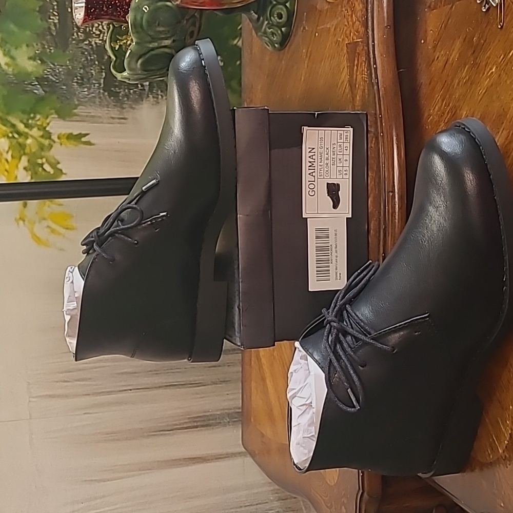 New in box! Golaiman Mens 9.5 black classic formal Chukka ankle boot dress shoe